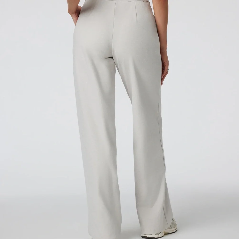 Vuori Women's Wide Leg Pants in Cream - Picture 3 of 12
